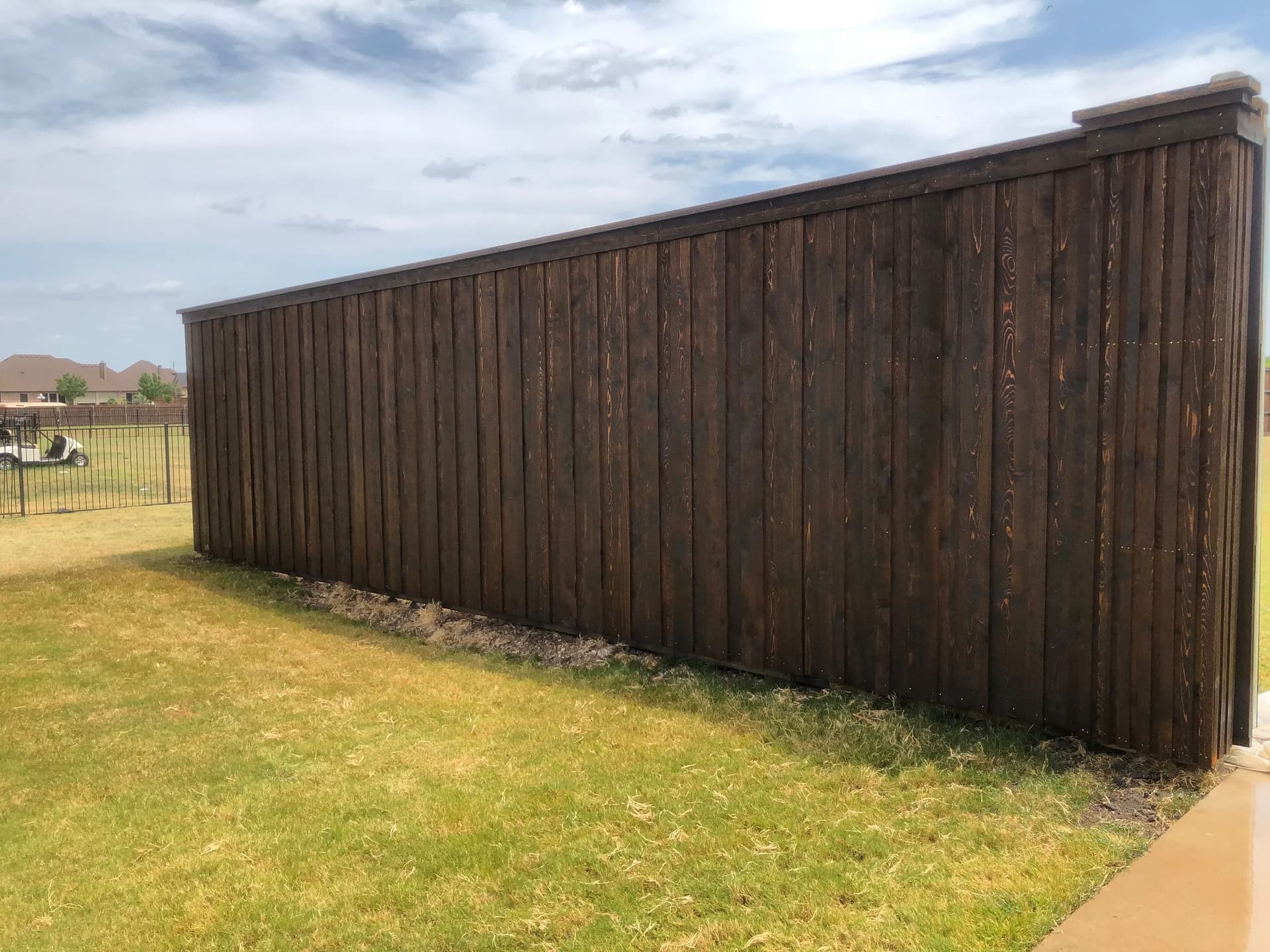 Gallery photos for Revitalize Your Fence with Stunning Staining: Image #3